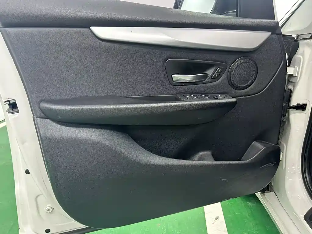 BMW BMW 2 Series Active Tourer 2018 220i Luxury Line 2019 - thumbnail 8