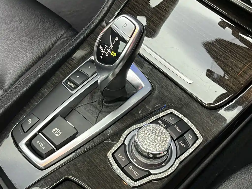 BMW BMW 5 Series 2011 535Li Leading Edition 2011 - thumbnail 14