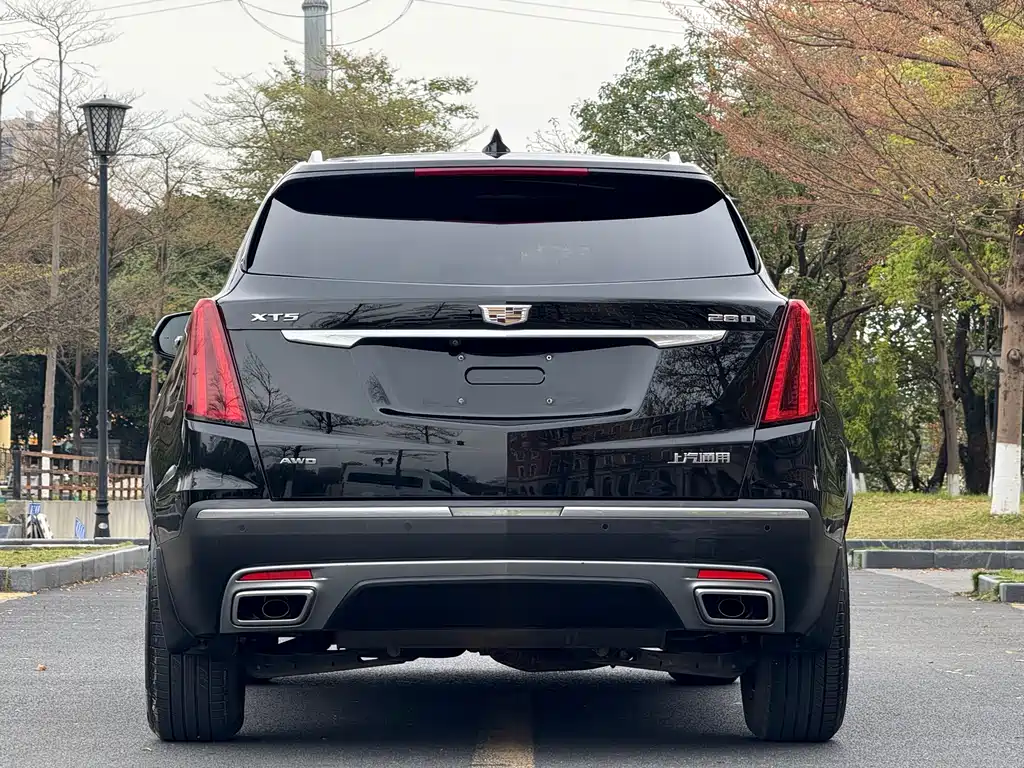 Cadillac Cadillac XT5 2021 28T AWD Luxury 2021 - thumbnail 4