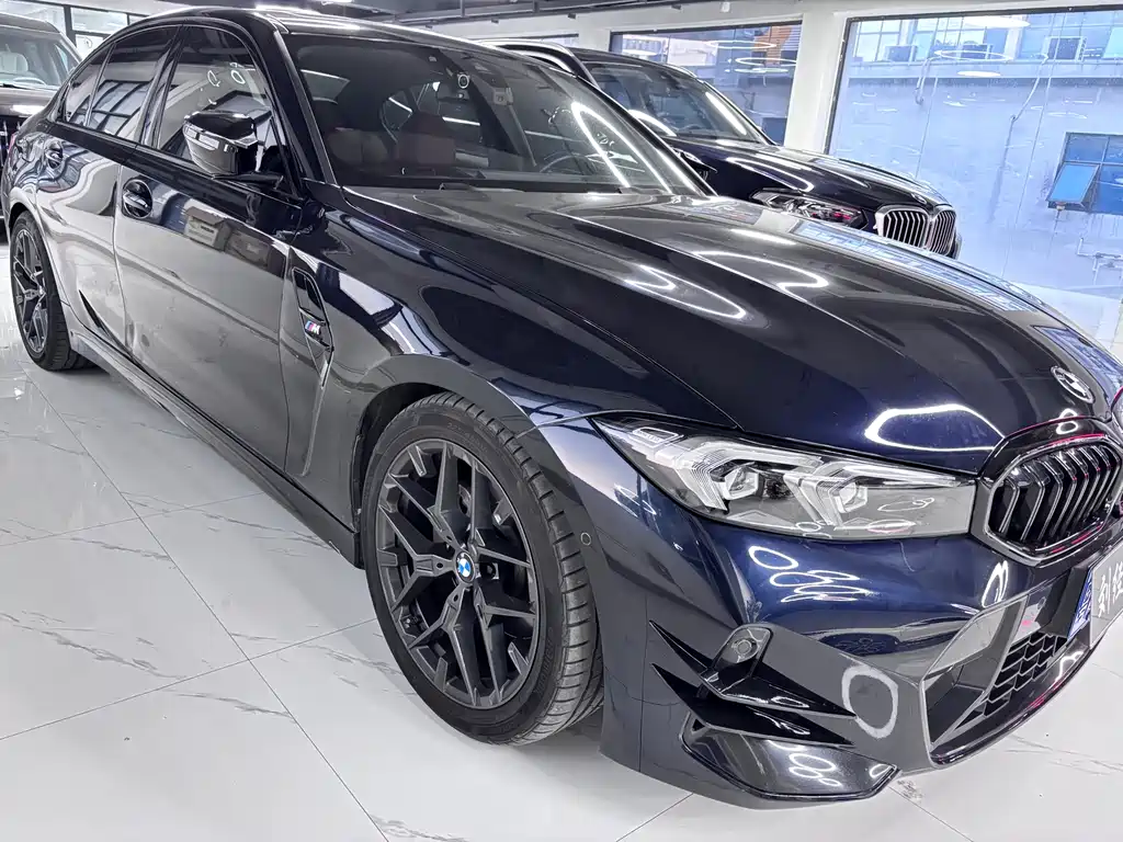 BMW BMW 3 Series 2025 330i M Sport Shadow Night Package 2025 - thumbnail 3