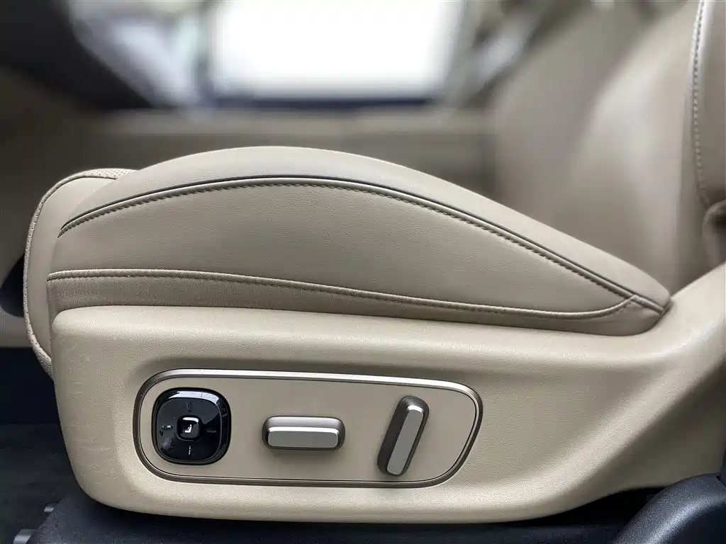 Li Auto Li Auto i8 2025 Standard Edition 2025 - thumbnail 23