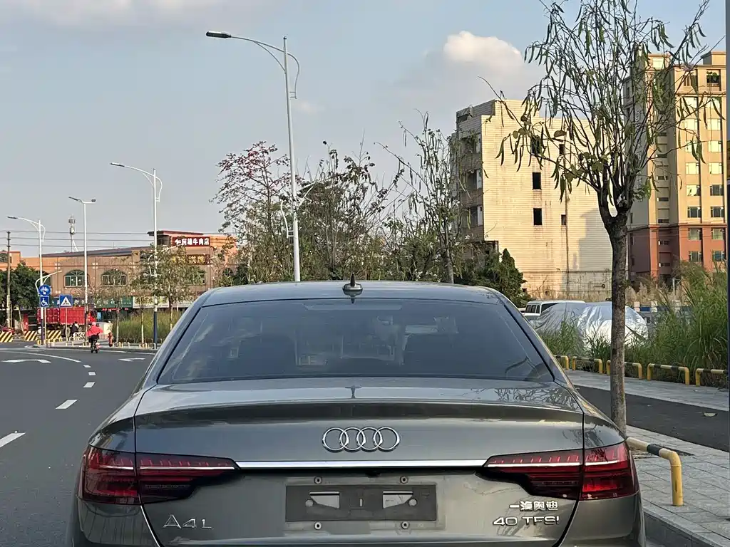 Audi Audi A4L 2020 40 TFSI Fashion Dynamic Edition 2021 - thumbnail 4