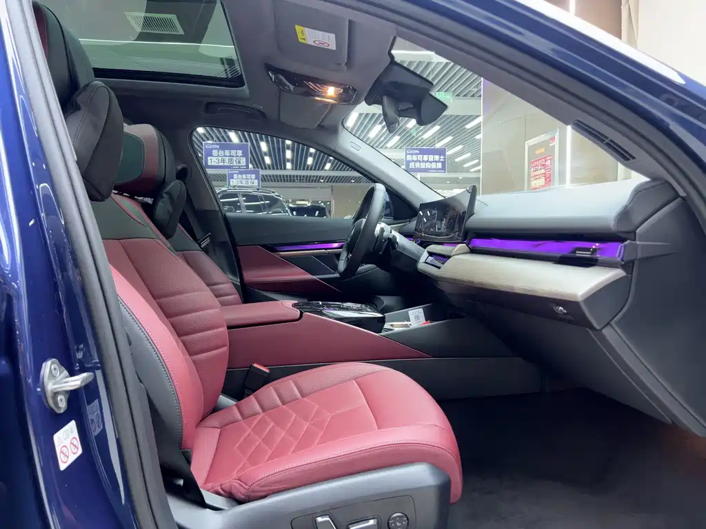 BMW BMW 5 Series 2024 530Li Luxury Package 2024 - thumbnail 4