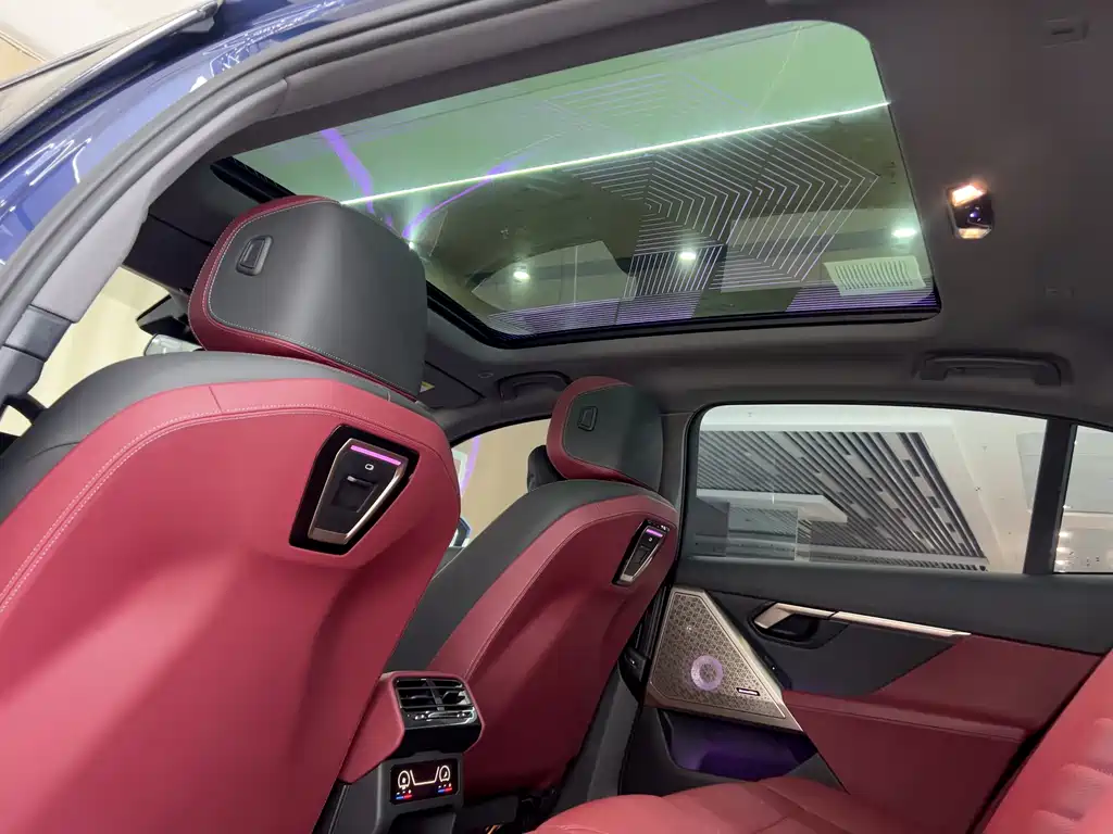 BMW BMW 5 Series 2024 530Li Luxury Package 2024 - thumbnail 12