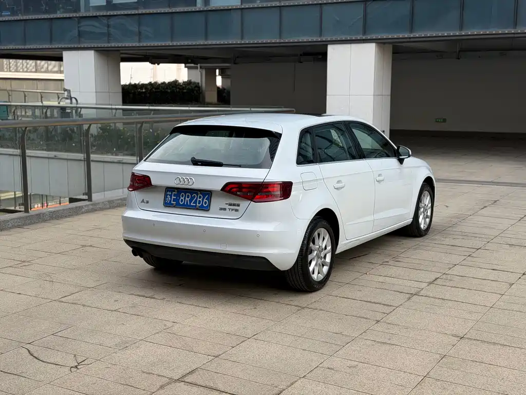 Audi Audi A3 2014 Sportback 35 TFSI Automatic Fashion Edition 2015 - thumbnail 6