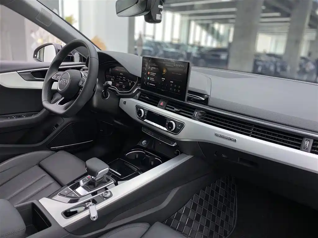 Audi Audi A5 Import 2024 Sportback 40 TFSI quattro Luxury Dynamic Model 2025 - thumbnail 9