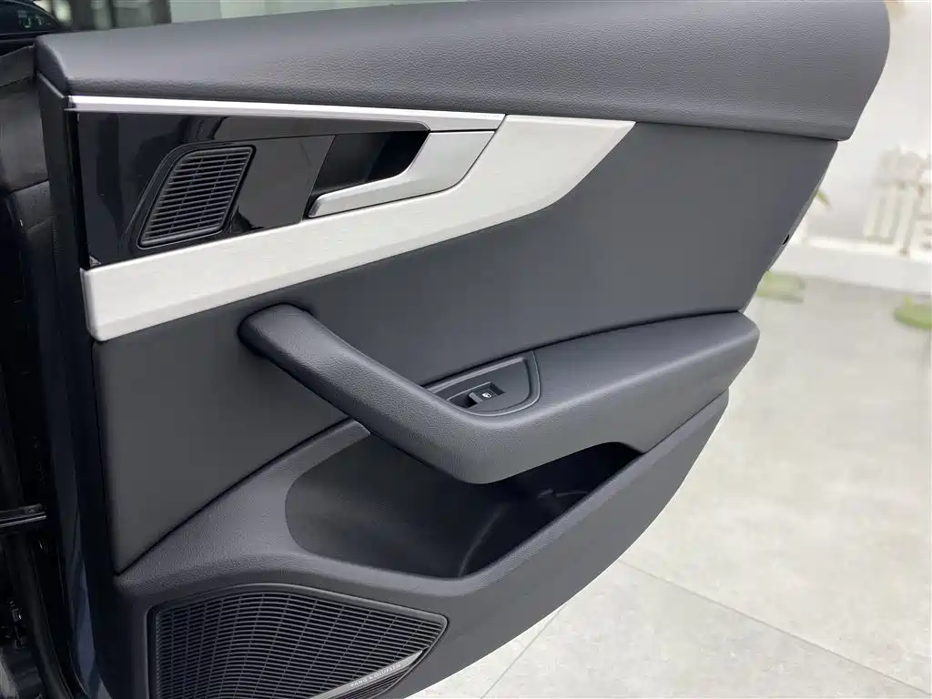 Audi Audi A5 Import 2024 Sportback 40 TFSI quattro Luxury Dynamic Model 2025 - thumbnail 23