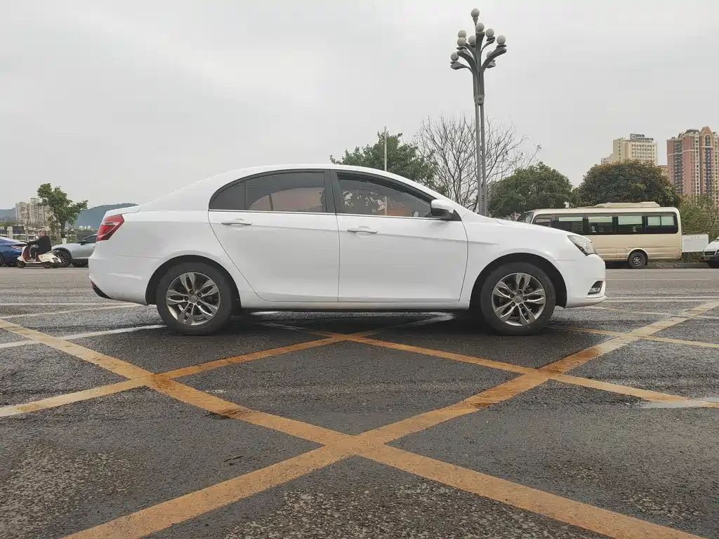 Geely Auto Geely Emgrand 2016 Sedan 1.5L Manual Upward Edition 2016 - thumbnail 8