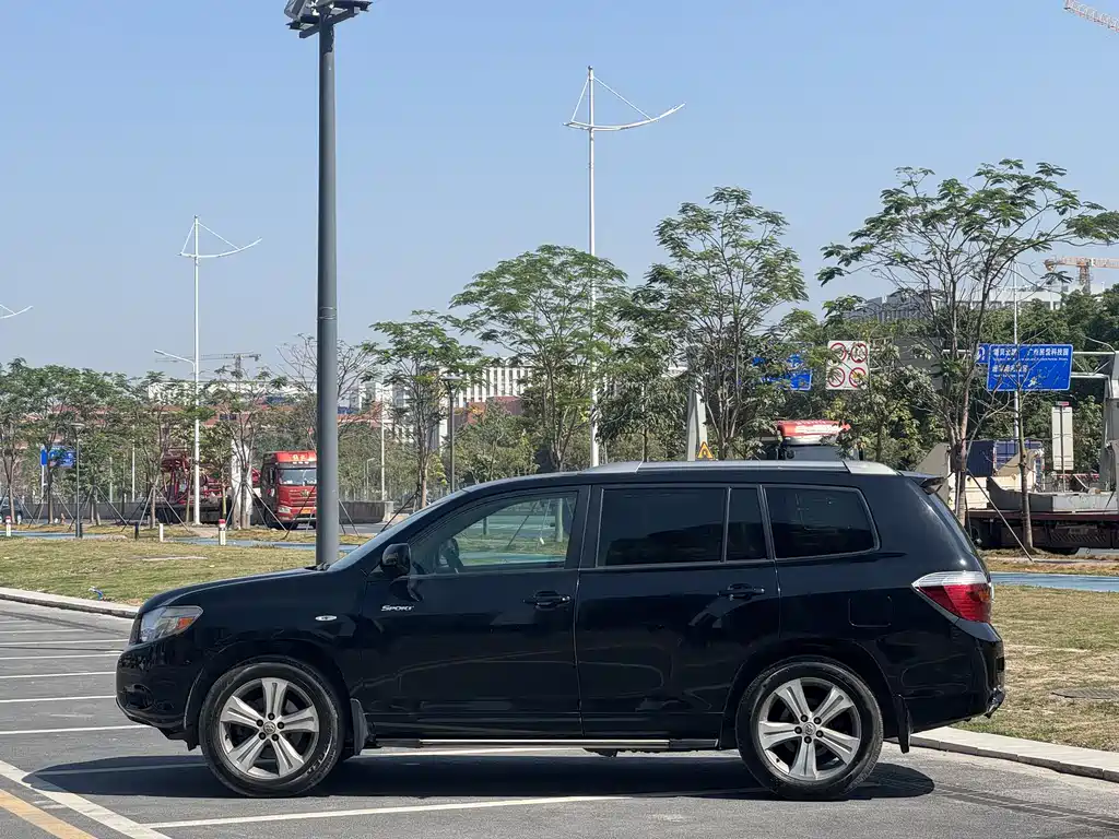 Toyota Toyota Highlander 2009 2.7L 2WD 7-seater Luxury Navigation Edition 2010 - thumbnail 8