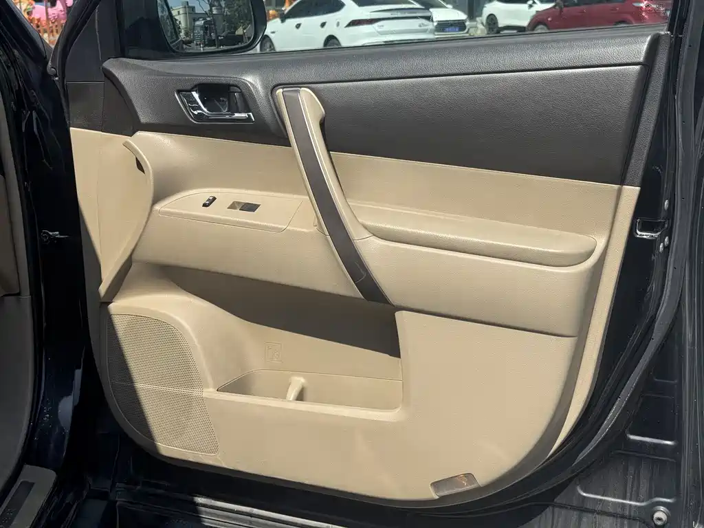 Toyota Toyota Highlander 2009 2.7L 2WD 7-seater Luxury Navigation Edition 2010 - thumbnail 16