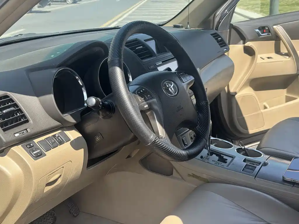 Toyota Toyota Highlander 2009 2.7L 2WD 7-seater Luxury Navigation Edition 2010 - thumbnail 21