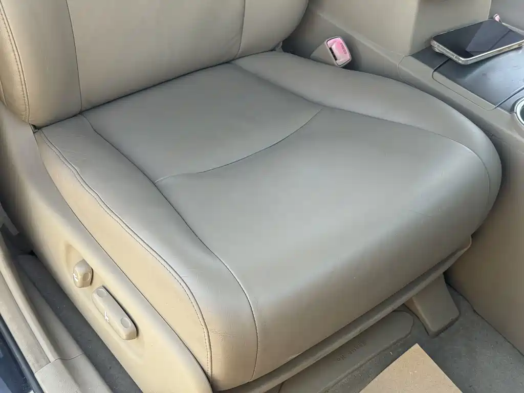 Toyota Toyota Highlander 2009 2.7L 2WD 7-seater Luxury Navigation Edition 2010 - thumbnail 24