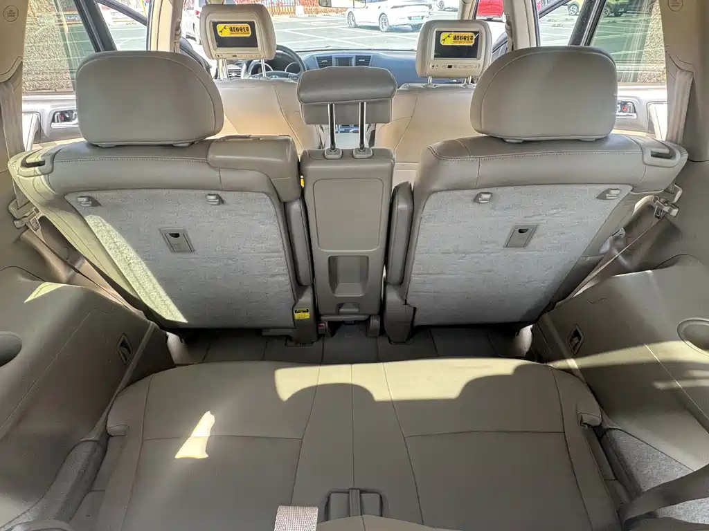 Toyota Toyota Highlander 2009 2.7L 2WD 7-seater Luxury Navigation Edition 2010 - thumbnail 27