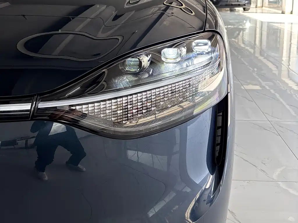 AITO M9 Aito M9 2025 Extended Range Ultra 52kWh 6-seat Version (192-line LiDAR) 2025 - thumbnail 4