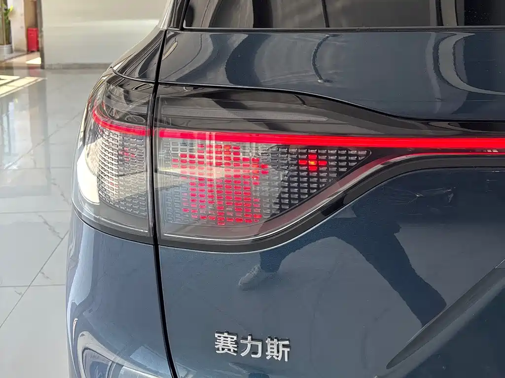 AITO M9 Aito M9 2025 Extended Range Ultra 52kWh 6-seat Version (192-line LiDAR) 2025 - thumbnail 5