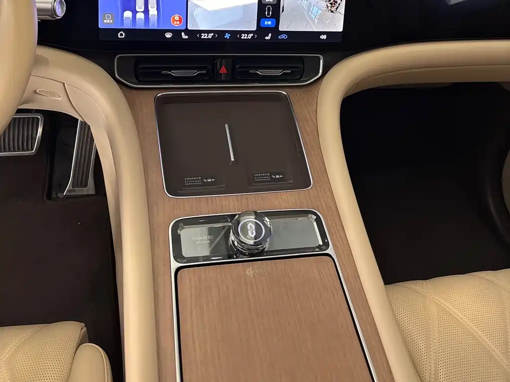 AITO M9 Aito M9 2025 Extended Range Ultra 52kWh 6-seat Version (192-line LiDAR) 2025 - thumbnail 13