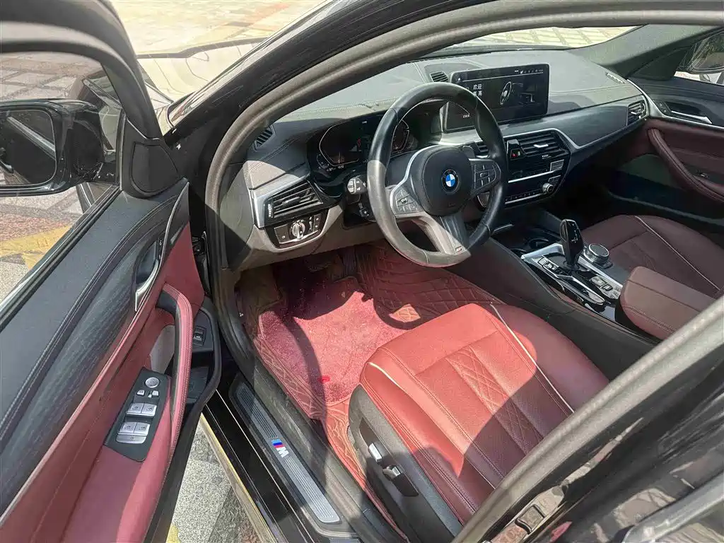 BMW BMW 5 Series 2023 Model Year Facelift 530Li Leading M Sport Package 2023 - thumbnail 3