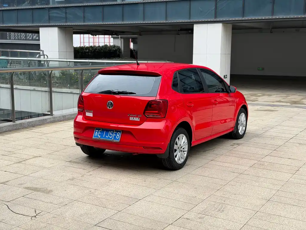 Volkswagen Volkswagen Polo 2014 1.6L Automatic Comfort Edition 2015 - thumbnail 6