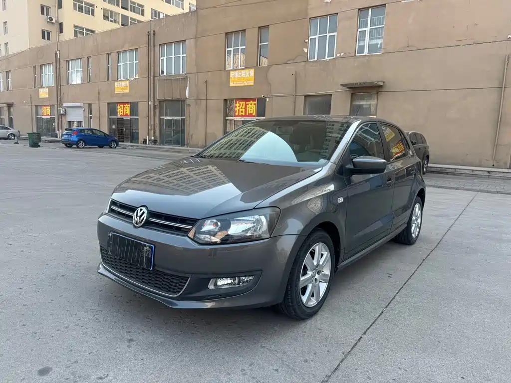 Volkswagen Volkswagen Polo 2011 1.6L Automatic Comfort Version 2011