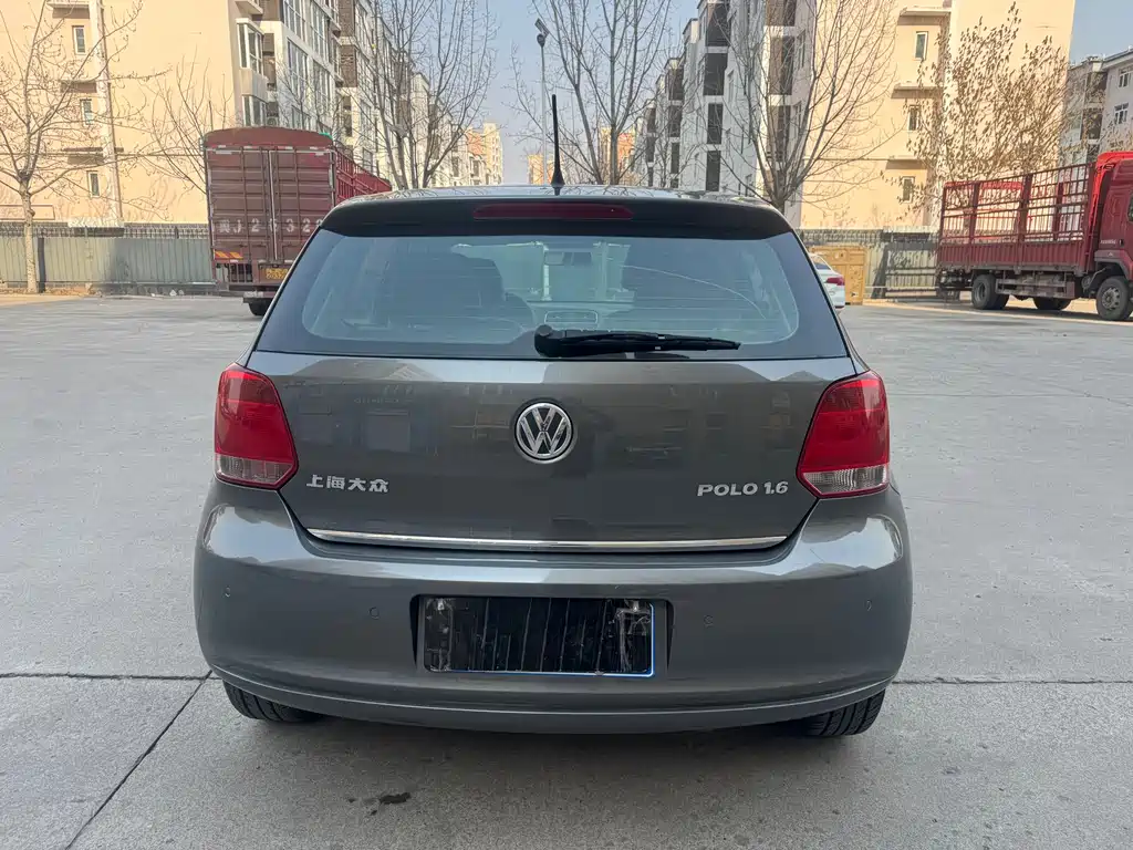 Volkswagen Volkswagen Polo 2011 1.6L Automatic Comfort Version 2011 - thumbnail 14