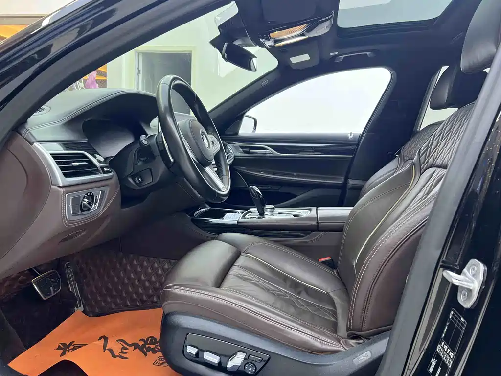 BMW BMW 7 Series 2019 Model Year Facelift 730Li M Sport Package 2020 - thumbnail 4