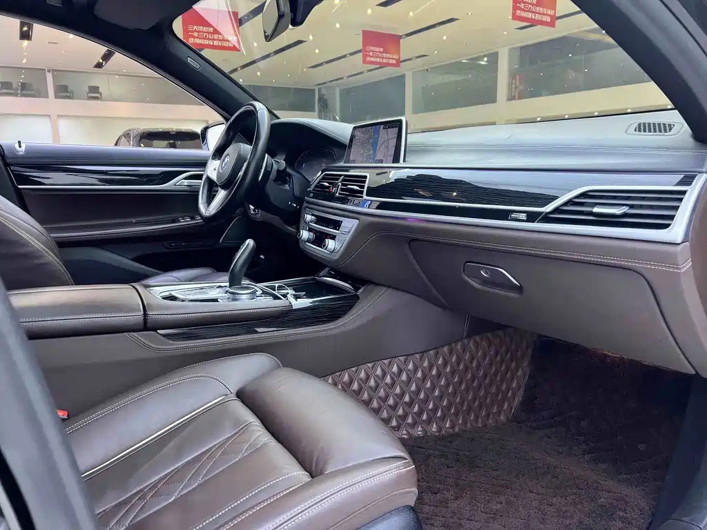 BMW BMW 7 Series 2019 Model Year Facelift 730Li M Sport Package 2020 - thumbnail 6