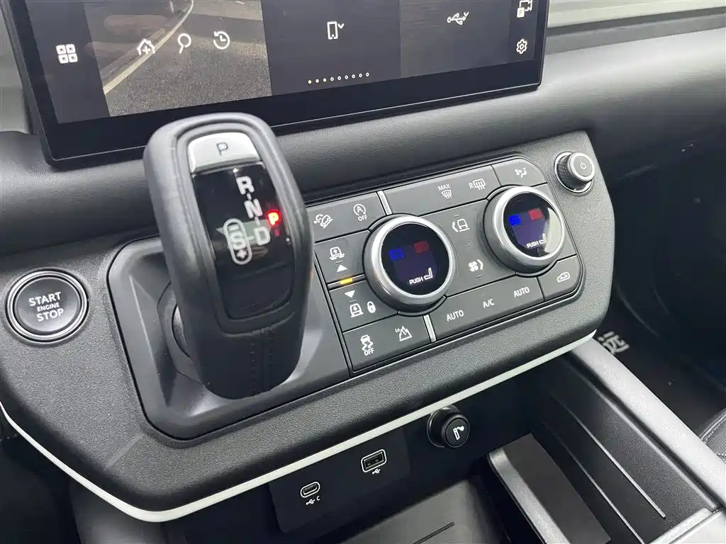 Land Rover Land Rover Defender 2024 110 3.0T P400 X-DYNAMIC HSE 2024 - thumbnail 15