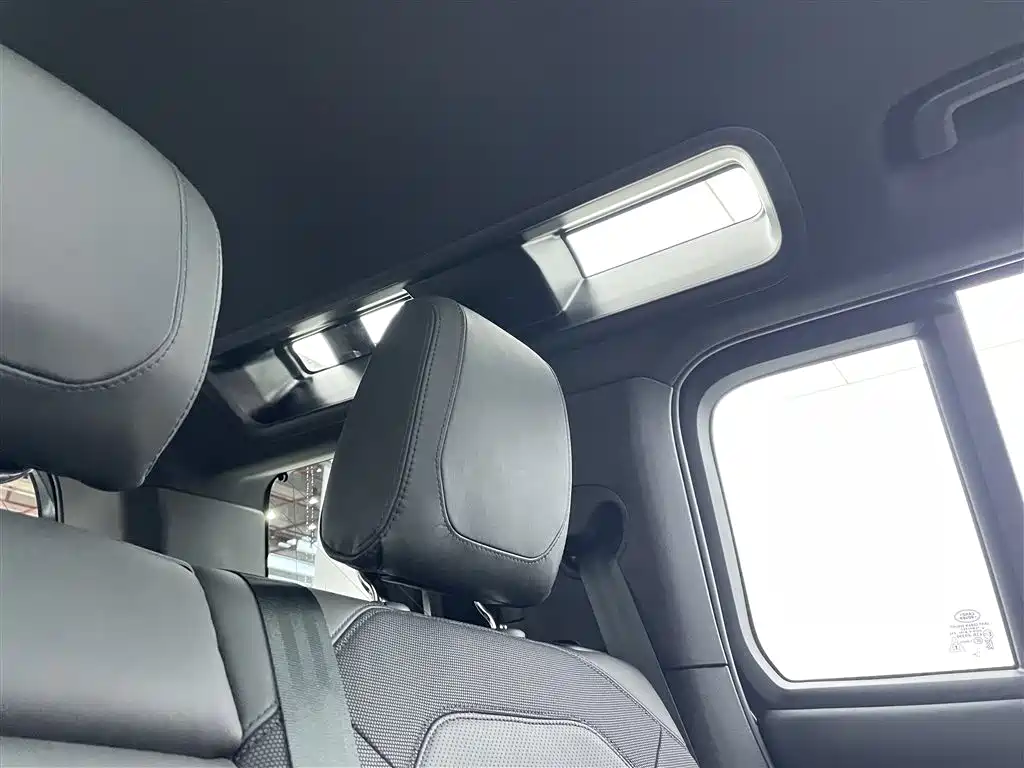 Land Rover Land Rover Defender 2024 110 3.0T P400 X-DYNAMIC HSE 2024 - thumbnail 25