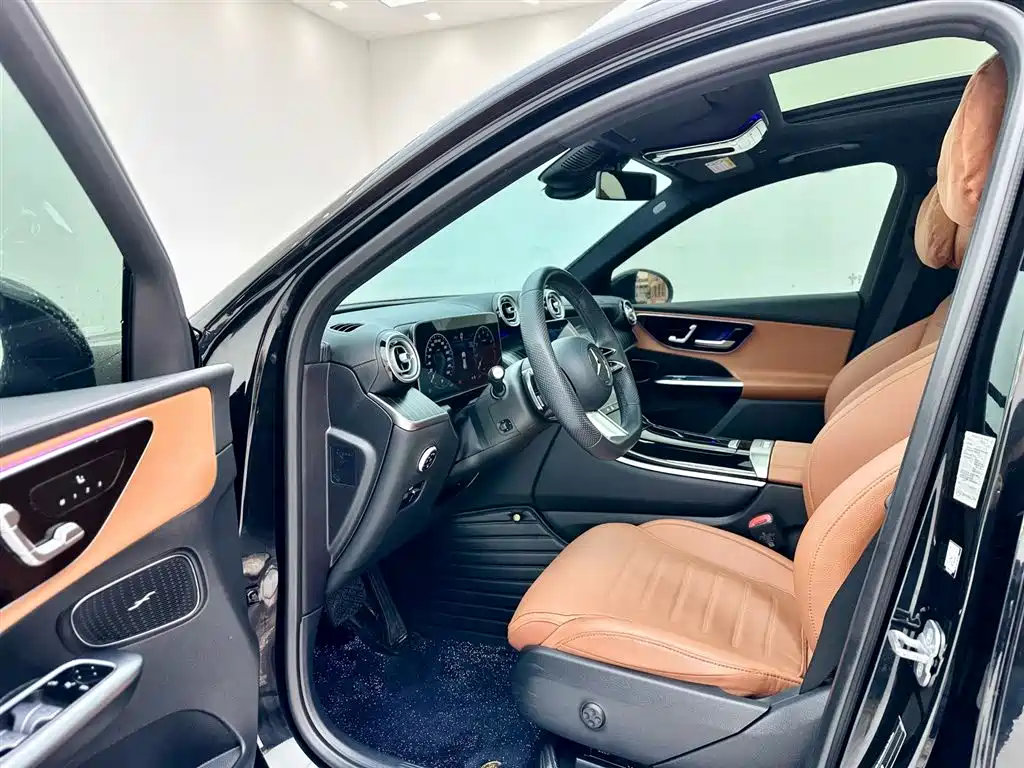 Mercedes-Benz Mercedes-Benz GLC 2023 GLC 260 L 4MATIC Luxury 5-Seat 2024 - thumbnail 15