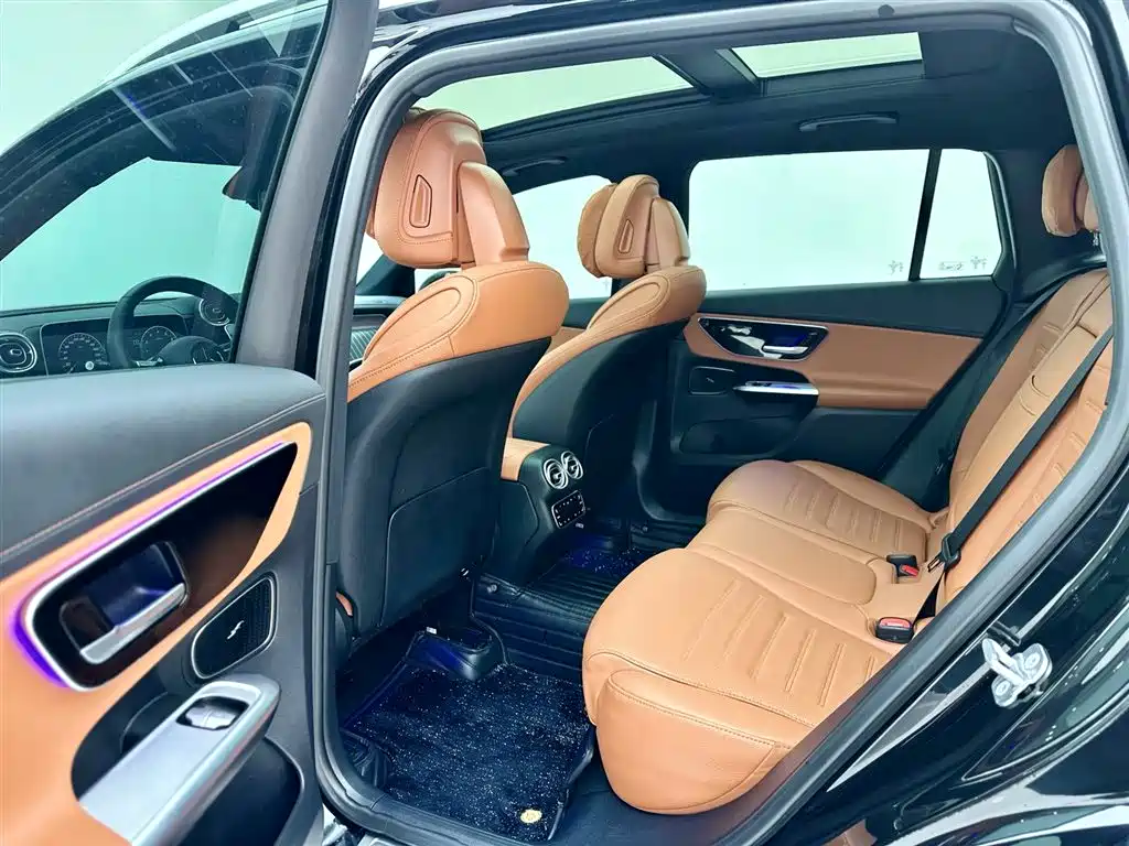 Mercedes-Benz Mercedes-Benz GLC 2023 GLC 260 L 4MATIC Luxury 5-Seat 2024 - thumbnail 16