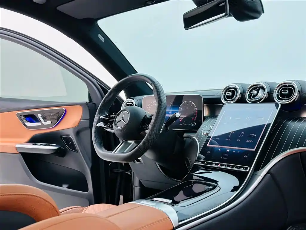 Mercedes-Benz Mercedes-Benz GLC 2023 GLC 260 L 4MATIC Luxury 5-Seat 2024 - thumbnail 18