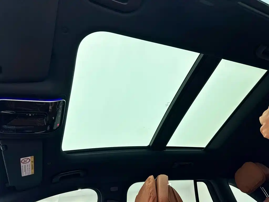 Mercedes-Benz Mercedes-Benz GLC 2023 GLC 260 L 4MATIC Luxury 5-Seat 2024 - thumbnail 25