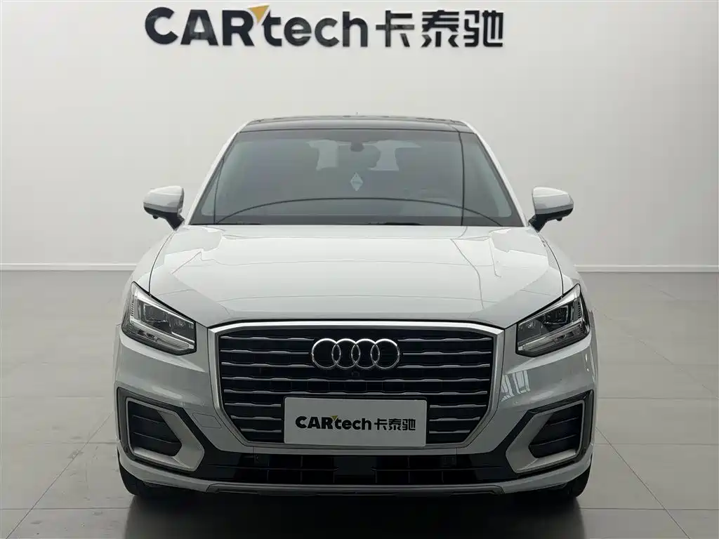 Audi Audi Q2L 2020 35 TFSI Fashion Elegant Model 2020 - thumbnail 3