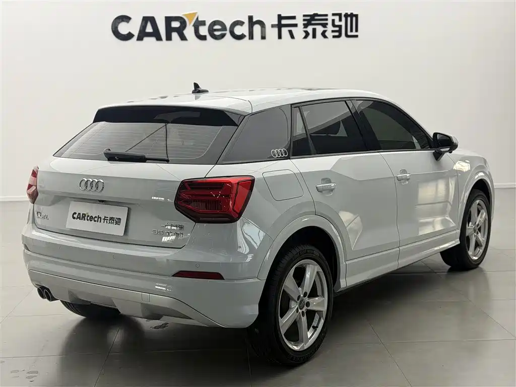 Audi Audi Q2L 2020 35 TFSI Fashion Elegant Model 2020 - thumbnail 4