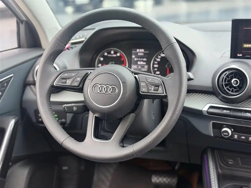 Audi Audi Q2L 2020 35 TFSI Fashion Elegant Model 2020 - thumbnail 7