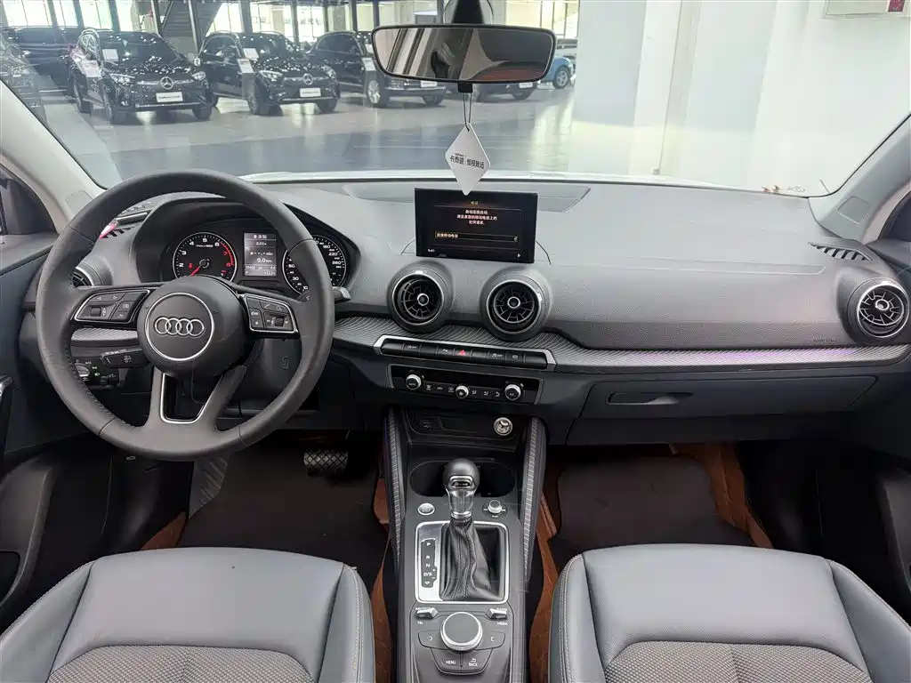 Audi Audi Q2L 2020 35 TFSI Fashion Elegant Model 2020 - thumbnail 14