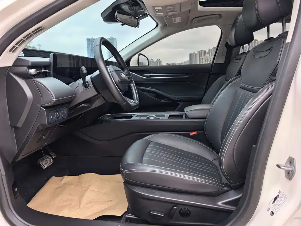 Ford Mondeo 2025 2.0T EcoBoost Luxury Edition 2024 - thumbnail 4