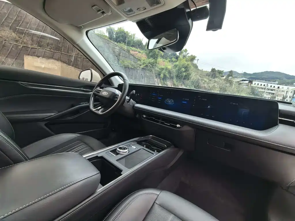 Ford Mondeo 2025 2.0T EcoBoost Luxury Edition 2024 - thumbnail 12