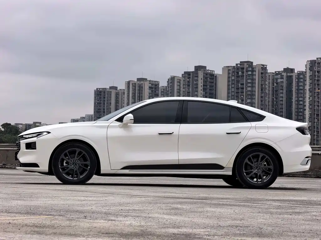 Ford Mondeo 2025 2.0T EcoBoost Luxury Edition 2024 - thumbnail 15