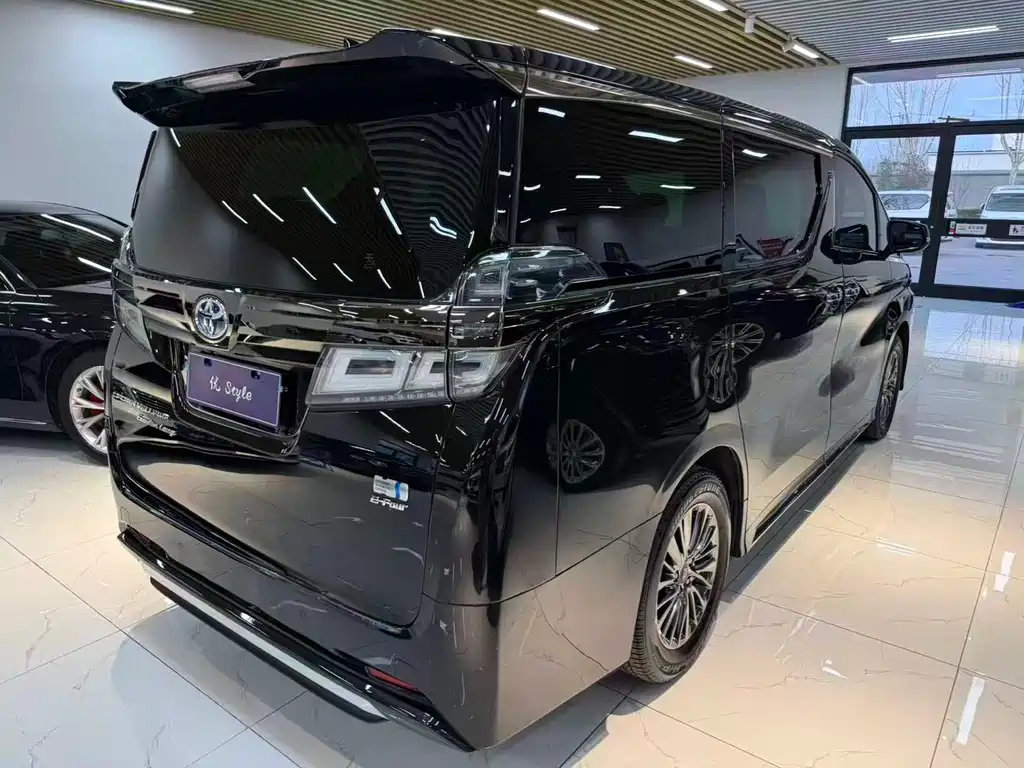 Toyota Alphard 2023 Crown Hybrid 2.5L HV Royal Edition 2023 - thumbnail 7