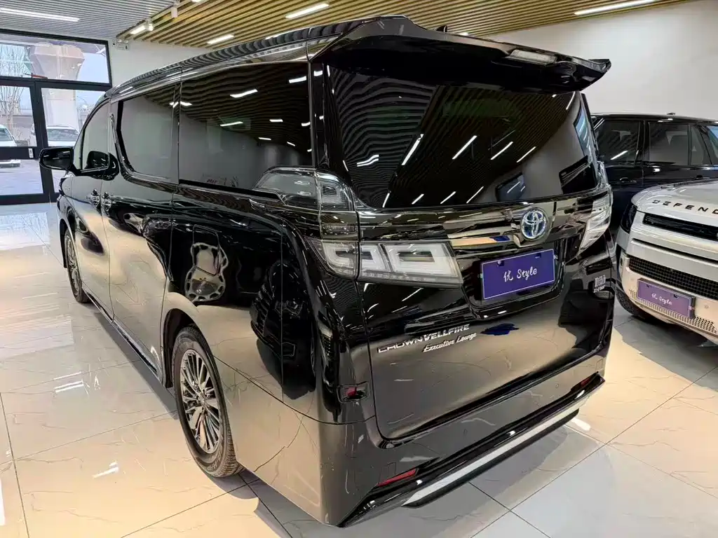 Toyota Alphard 2023 Crown Hybrid 2.5L HV Royal Edition 2023 - thumbnail 9