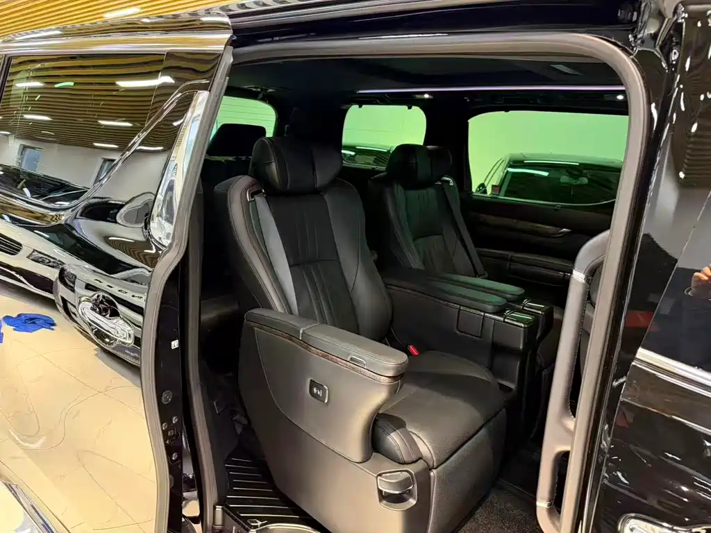 Toyota Alphard 2023 Crown Hybrid 2.5L HV Royal Edition 2023 - thumbnail 13