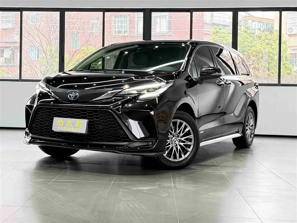 Toyota Toyota Granvia 2023 2.5L Hybrid Comfort Edition 2024