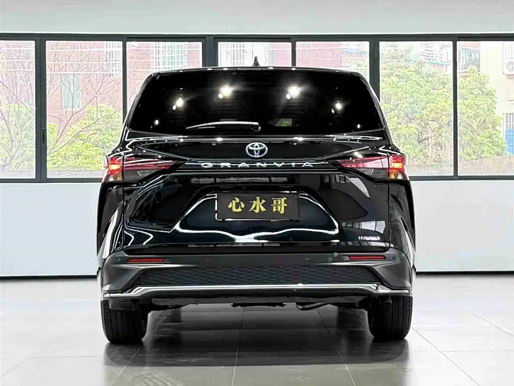Toyota Toyota Granvia 2023 2.5L Hybrid Comfort Edition 2024 - thumbnail 5