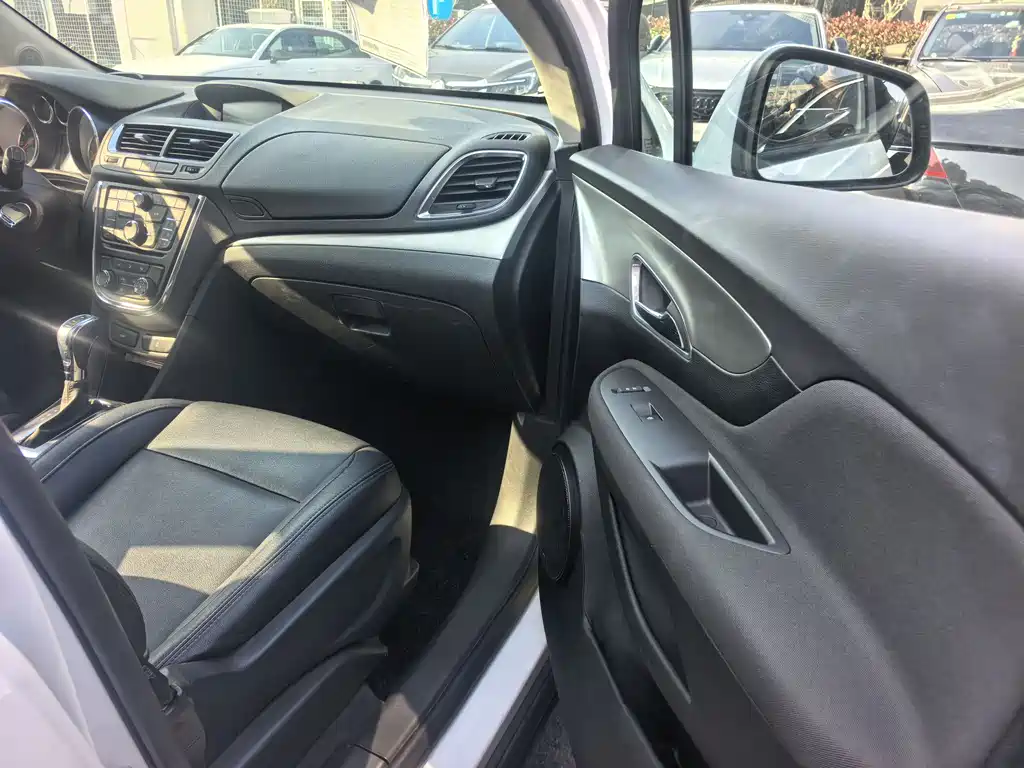 Buick Buick Encore 2015 1.4T Automatic FWD Urban Elite 2017 - thumbnail 7