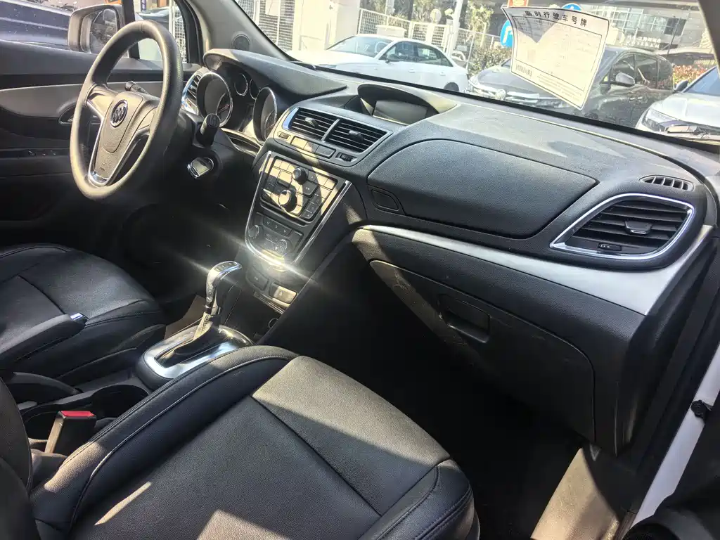 Buick Buick Encore 2015 1.4T Automatic FWD Urban Elite 2017 - thumbnail 8