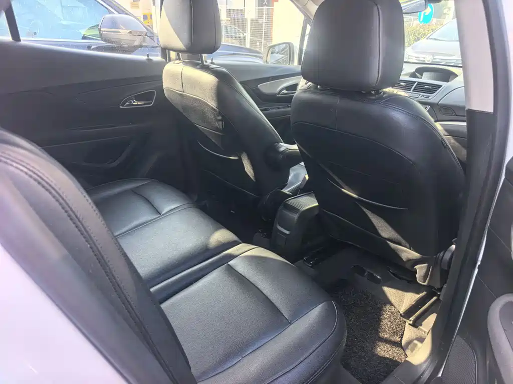 Buick Buick Encore 2015 1.4T Automatic FWD Urban Elite 2017 - thumbnail 11
