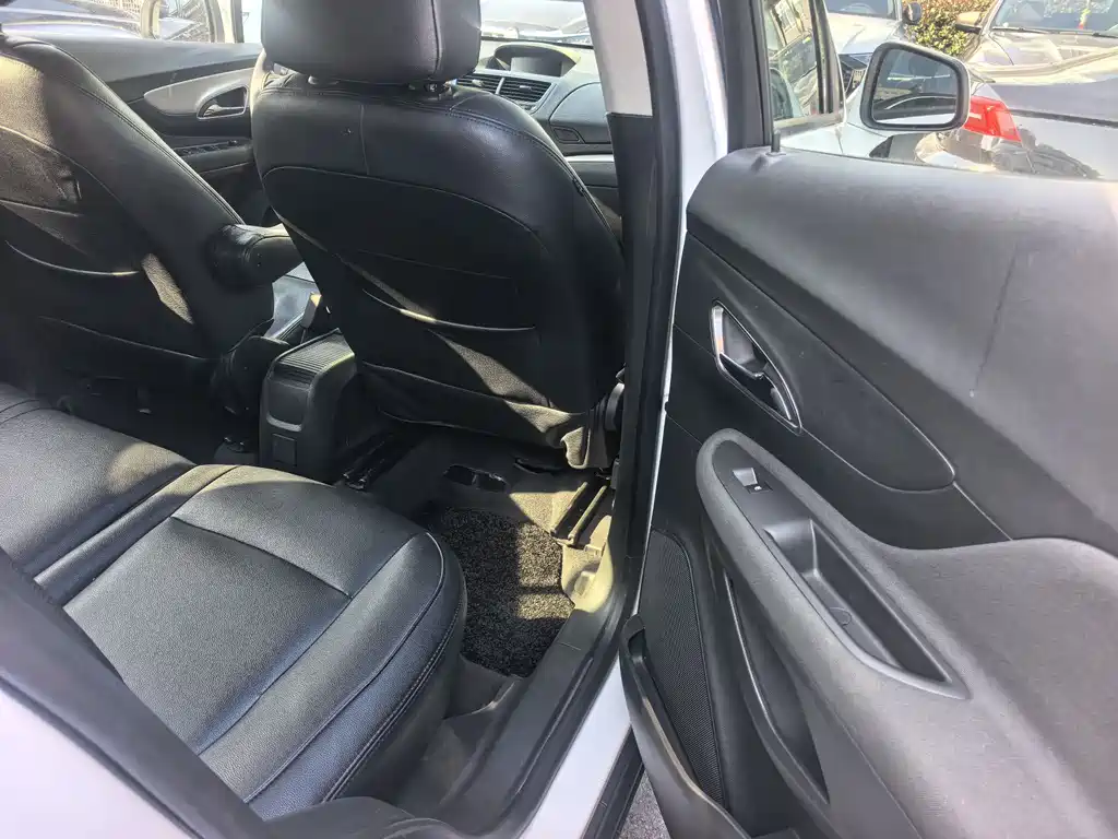 Buick Buick Encore 2015 1.4T Automatic FWD Urban Elite 2017 - thumbnail 14