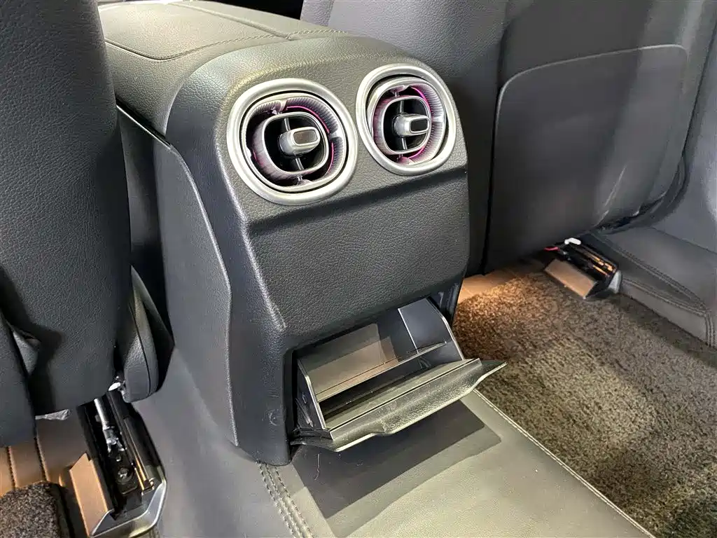 Mercedes-Benz Mercedes-Benz C-Class 2025 C 260 L Sport Edition 2025 - thumbnail 22