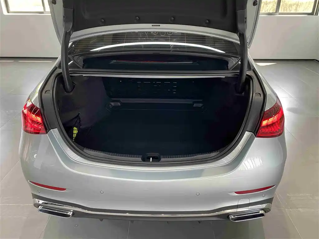Mercedes-Benz Mercedes-Benz C-Class 2025 C 260 L Sport Edition 2025 - thumbnail 25
